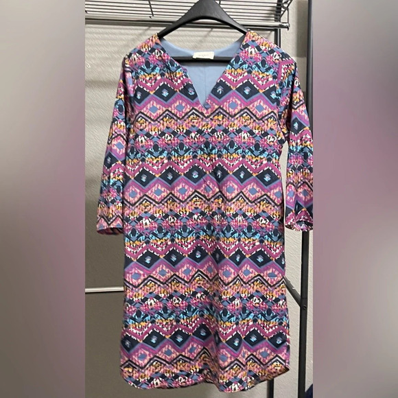 EVERLY-Notch V-Neck Shift Dress Purple Tile Print-Sz.M - Picture 3 of 14